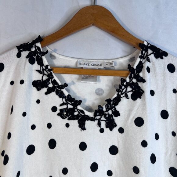 Betas Choie Polka Dot Embroidered Neckline Short Sleeve Sweater White Size XL - Picture 3 of 8